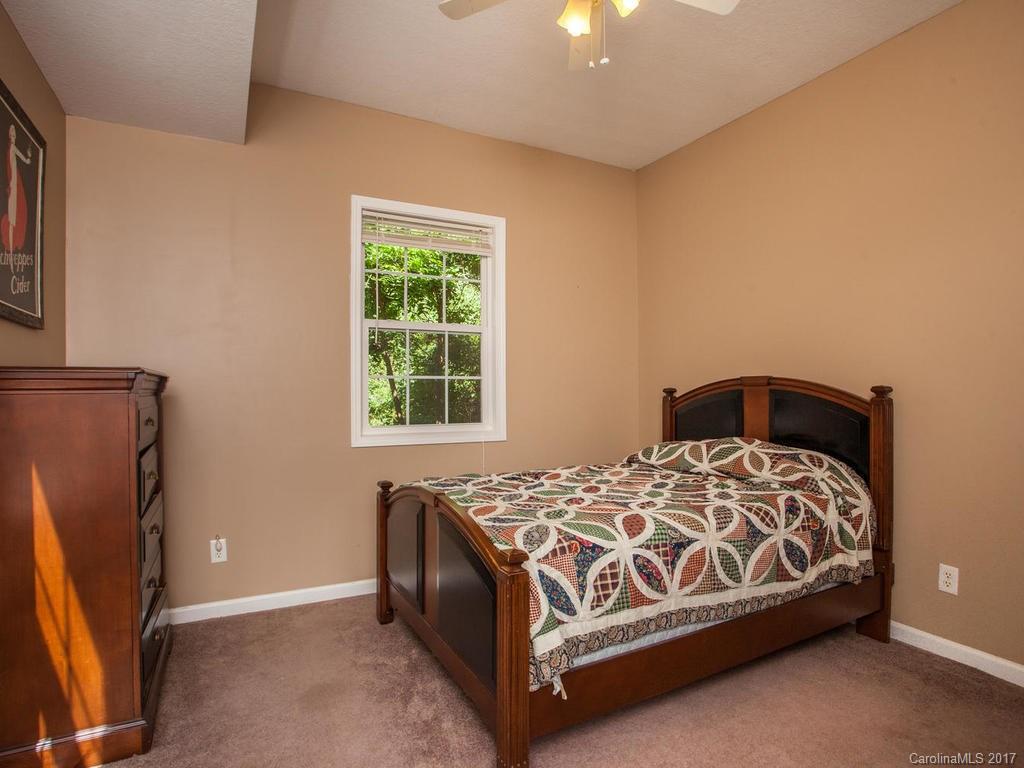 Royal Pines - Residential