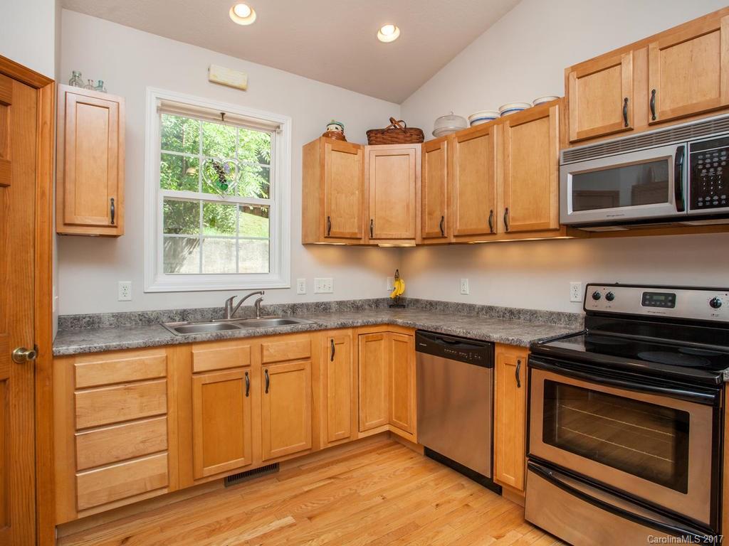 Royal Pines - Residential