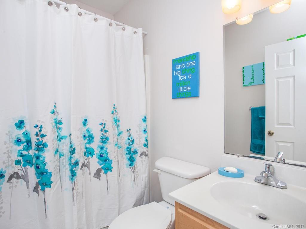 Royal Pines - Residential