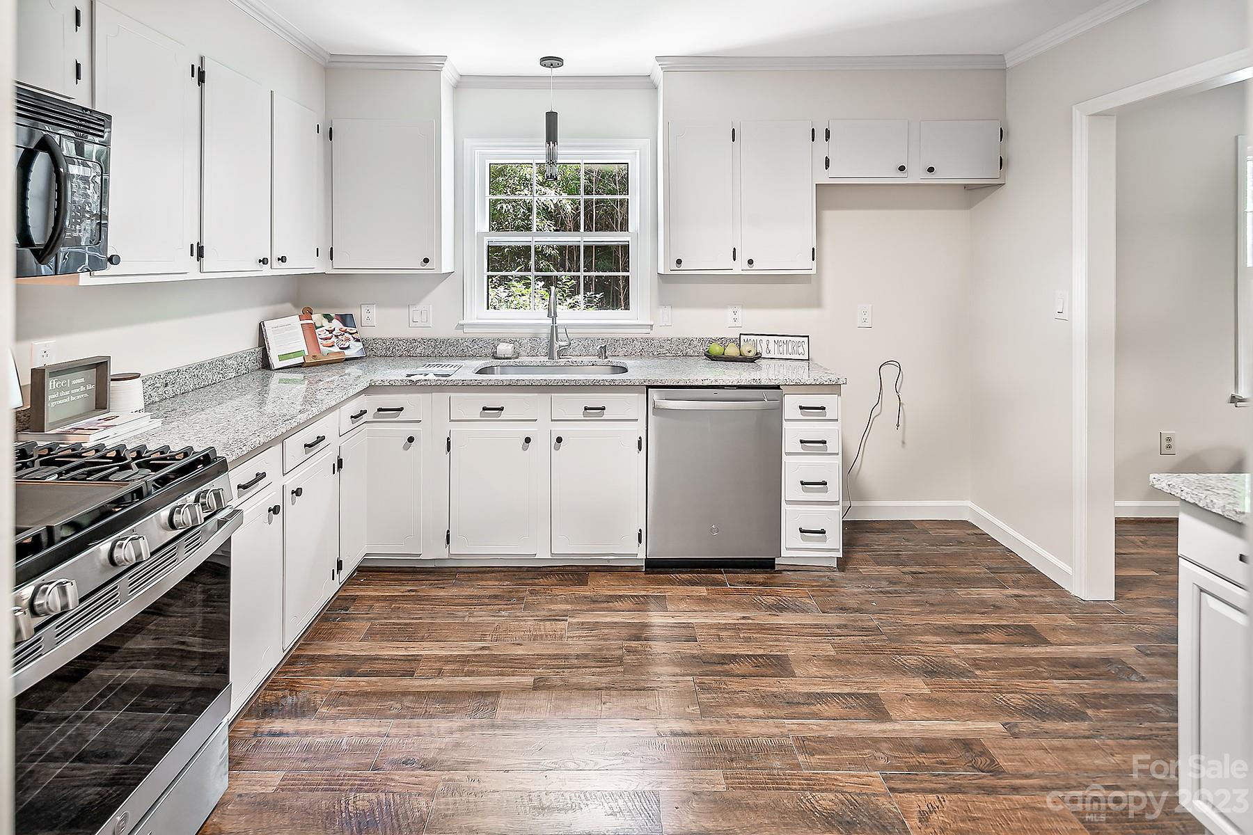 Sardis Woods - Residential