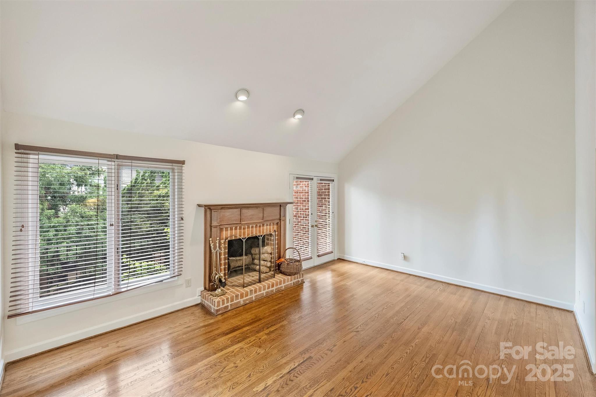309 Settlers Lane