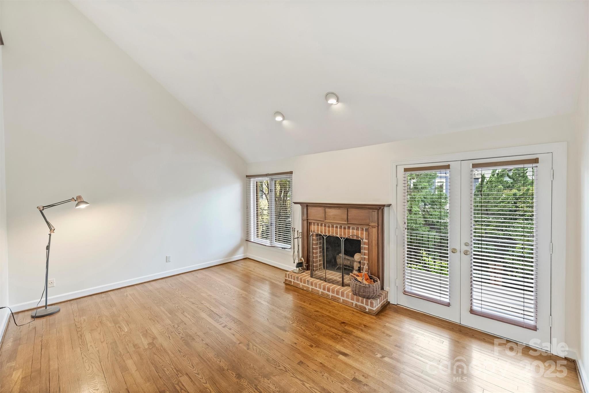 309 Settlers Lane