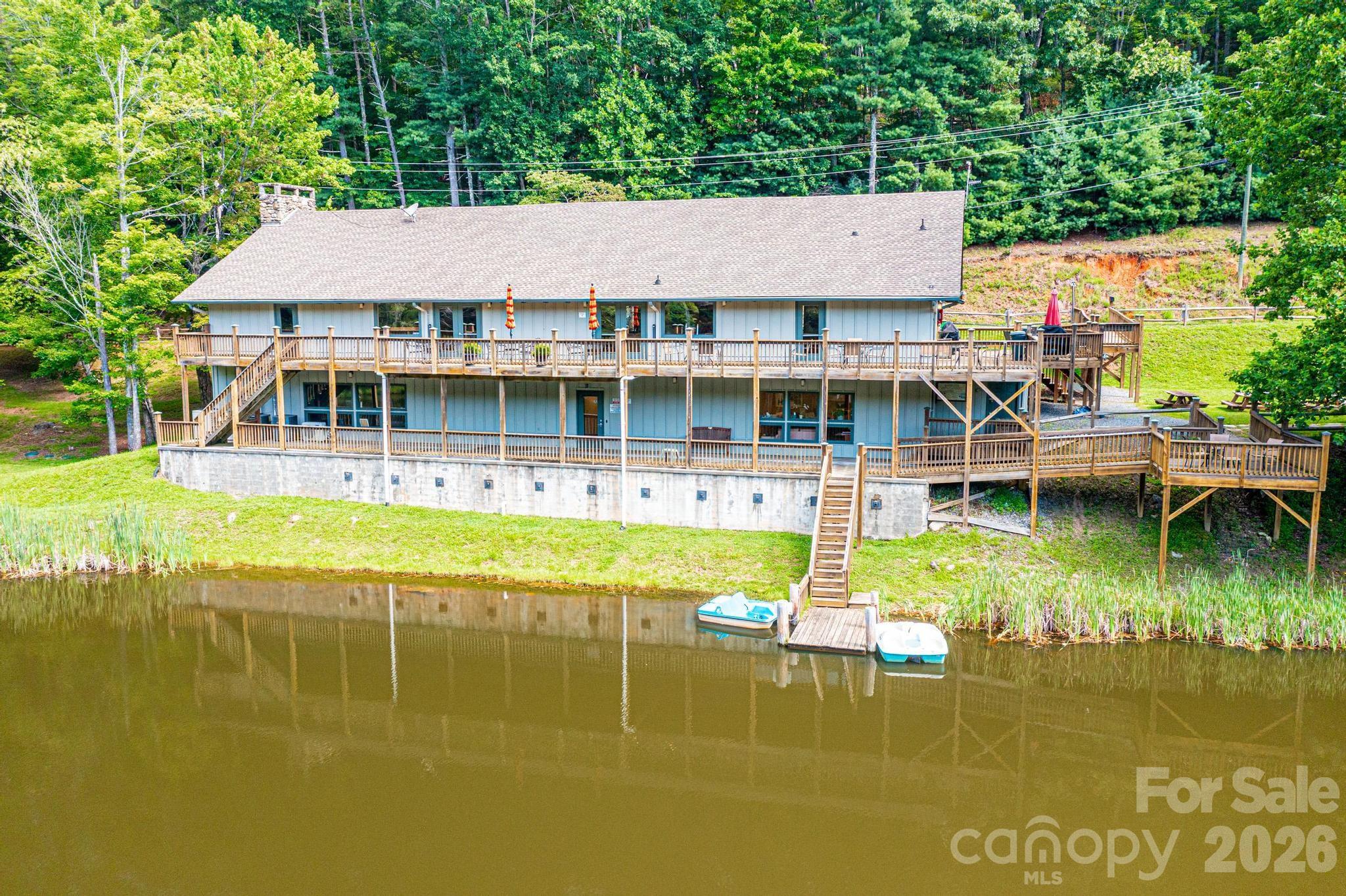 Powder Horn Mountain - Land