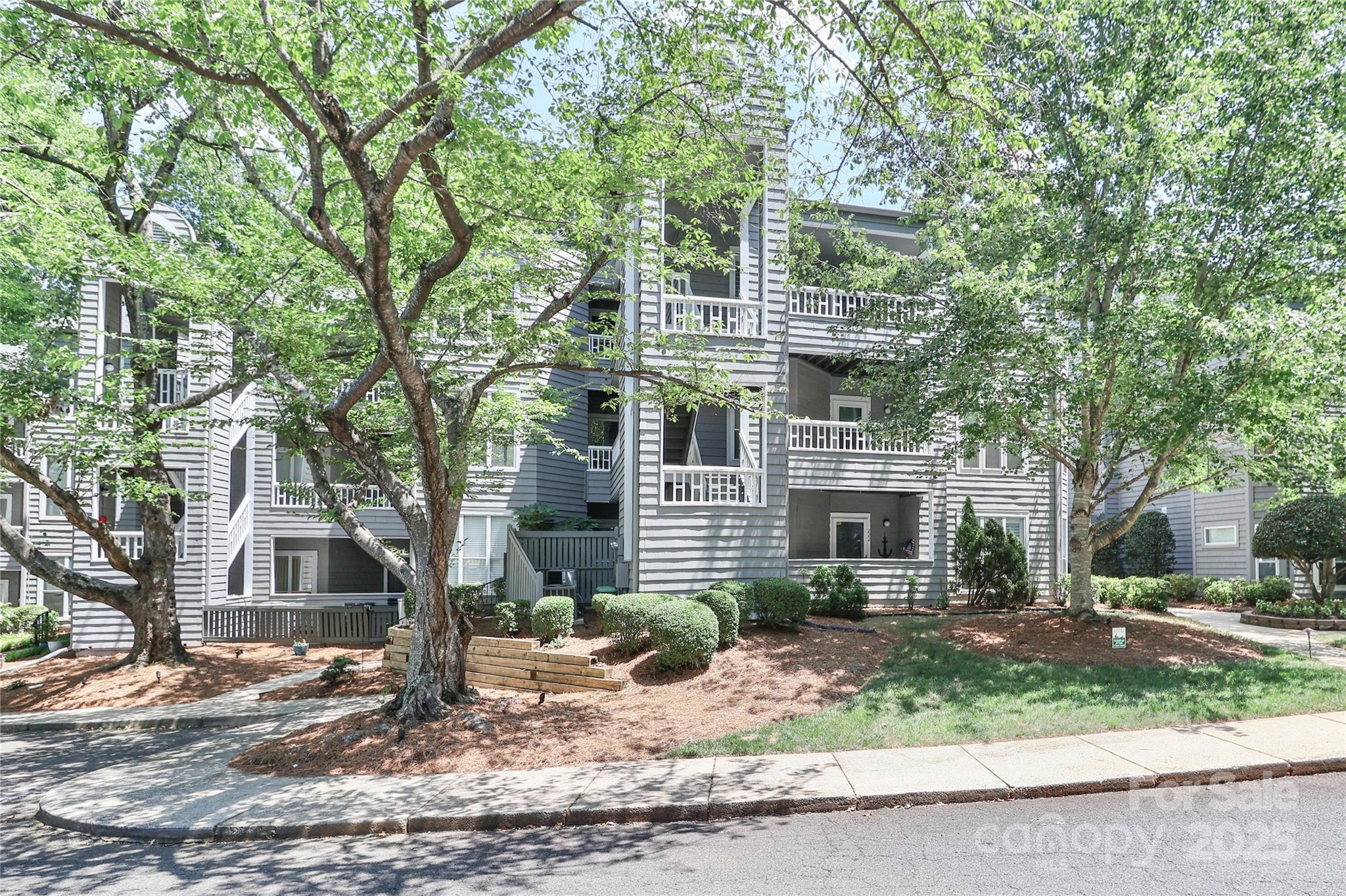 226 Northwest Drive