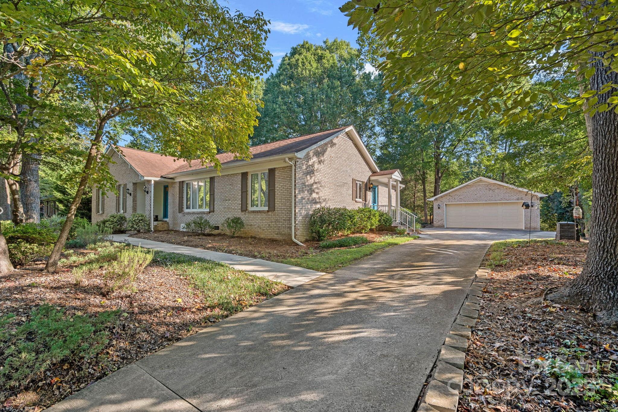 1622 Piccadilly Drive