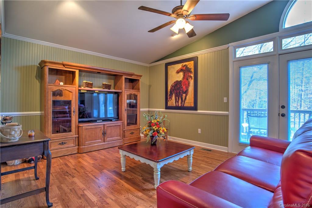 Cummings Cove - Residential