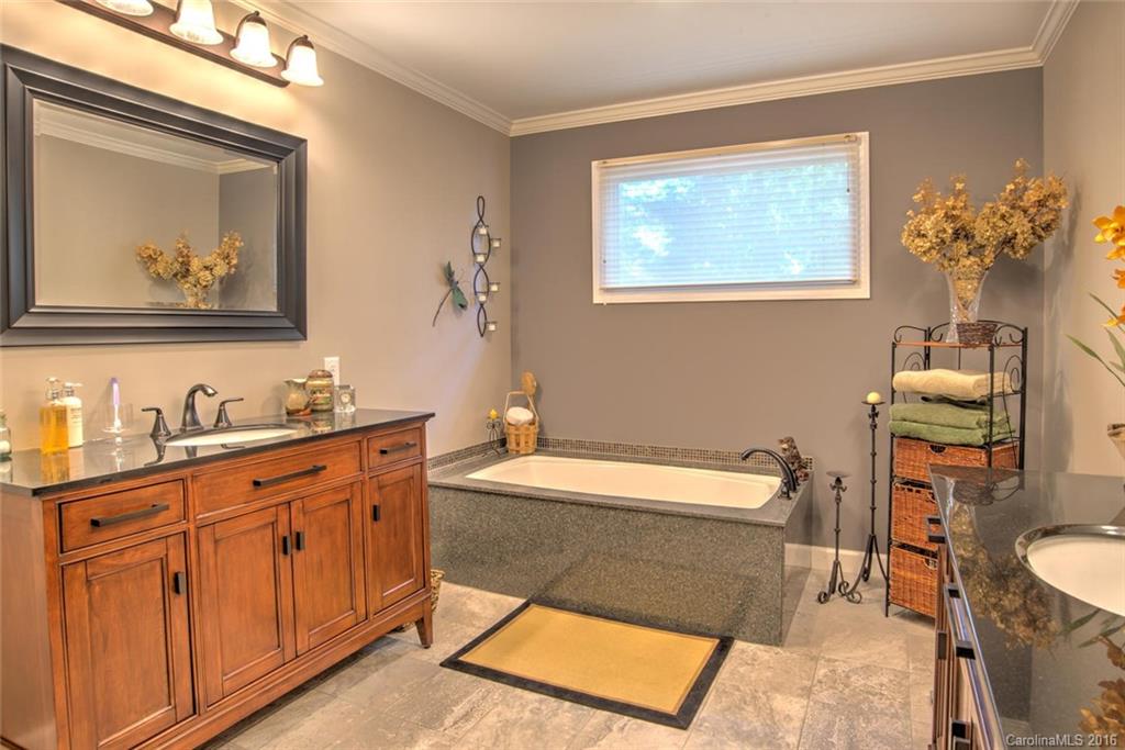 Cummings Cove - Residential