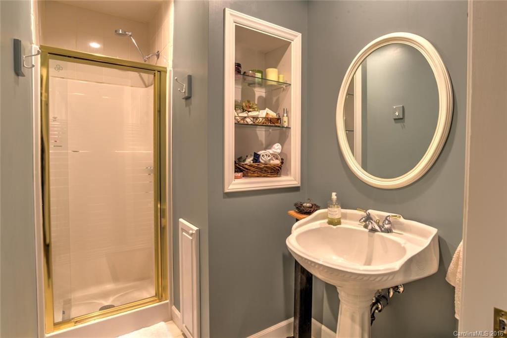 Cummings Cove - Residential