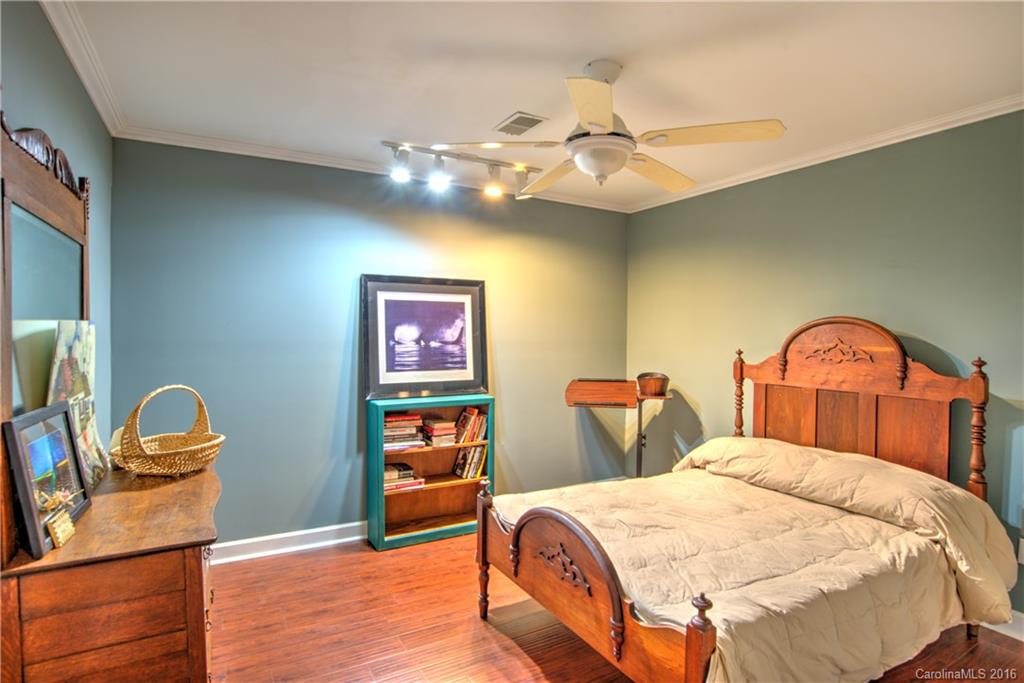 Cummings Cove - Residential