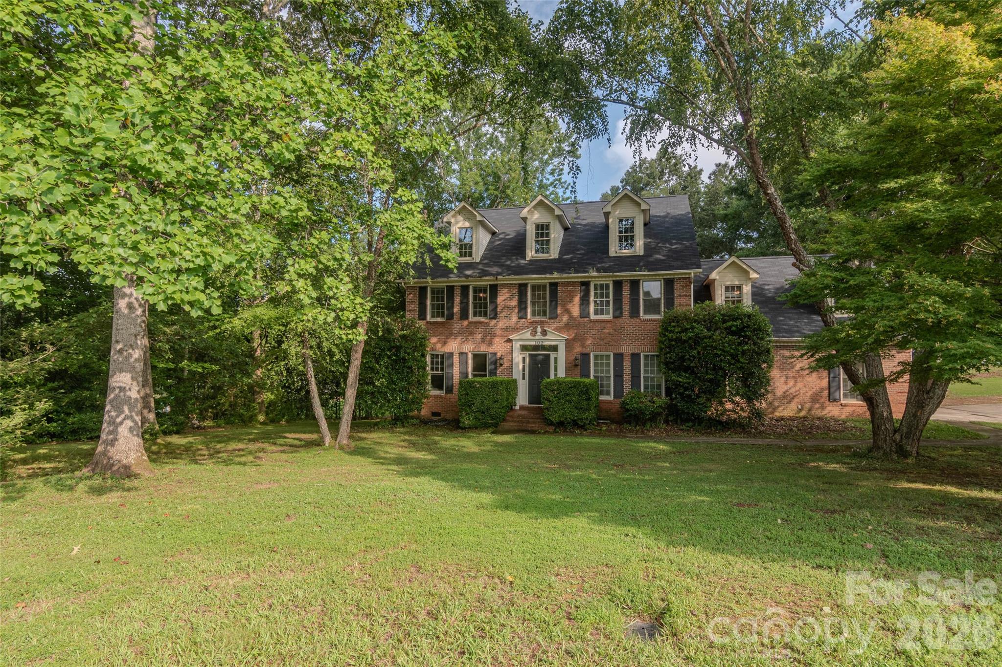 102 Ridgeview Drive