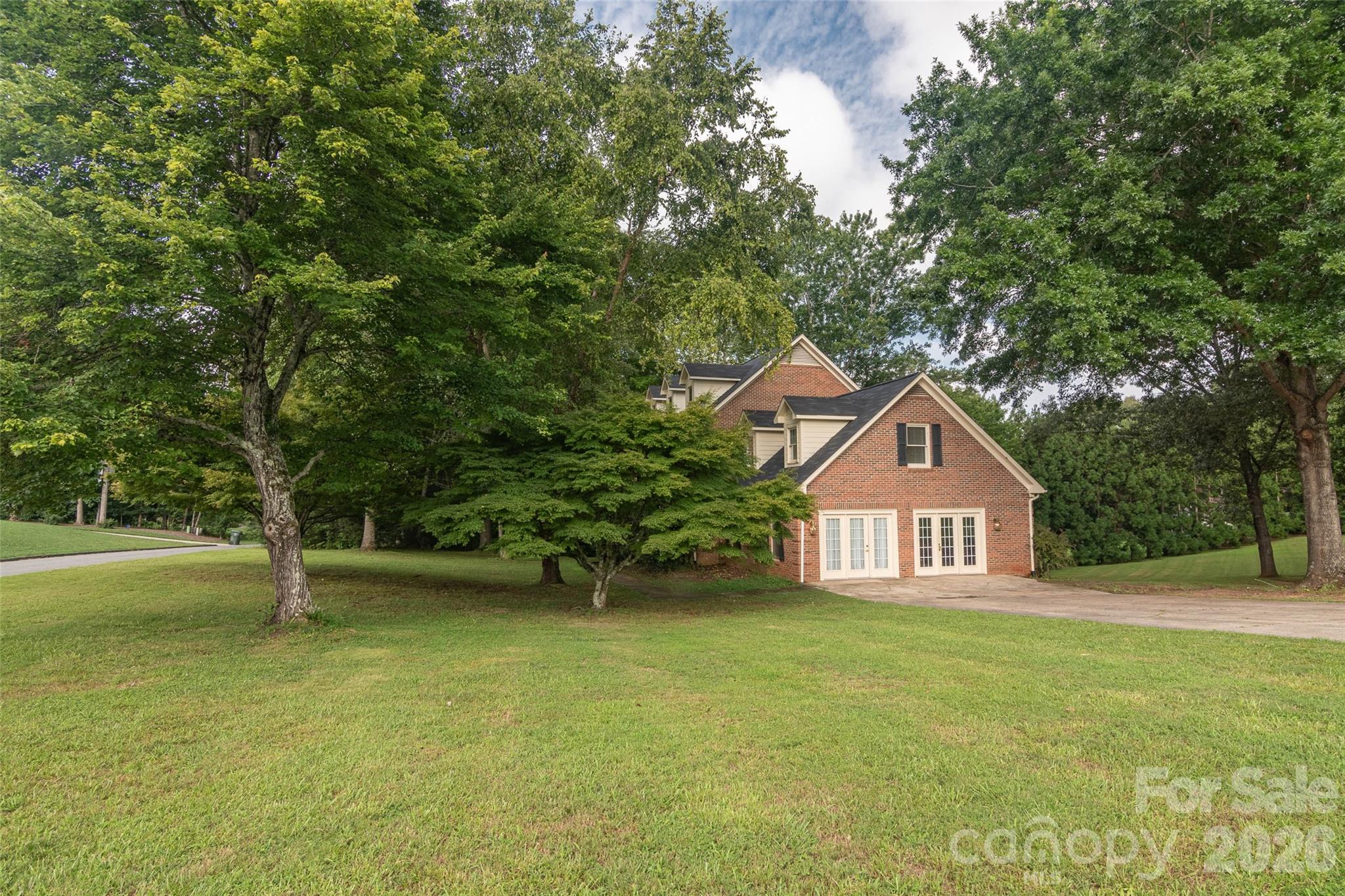 102 Ridgeview Drive