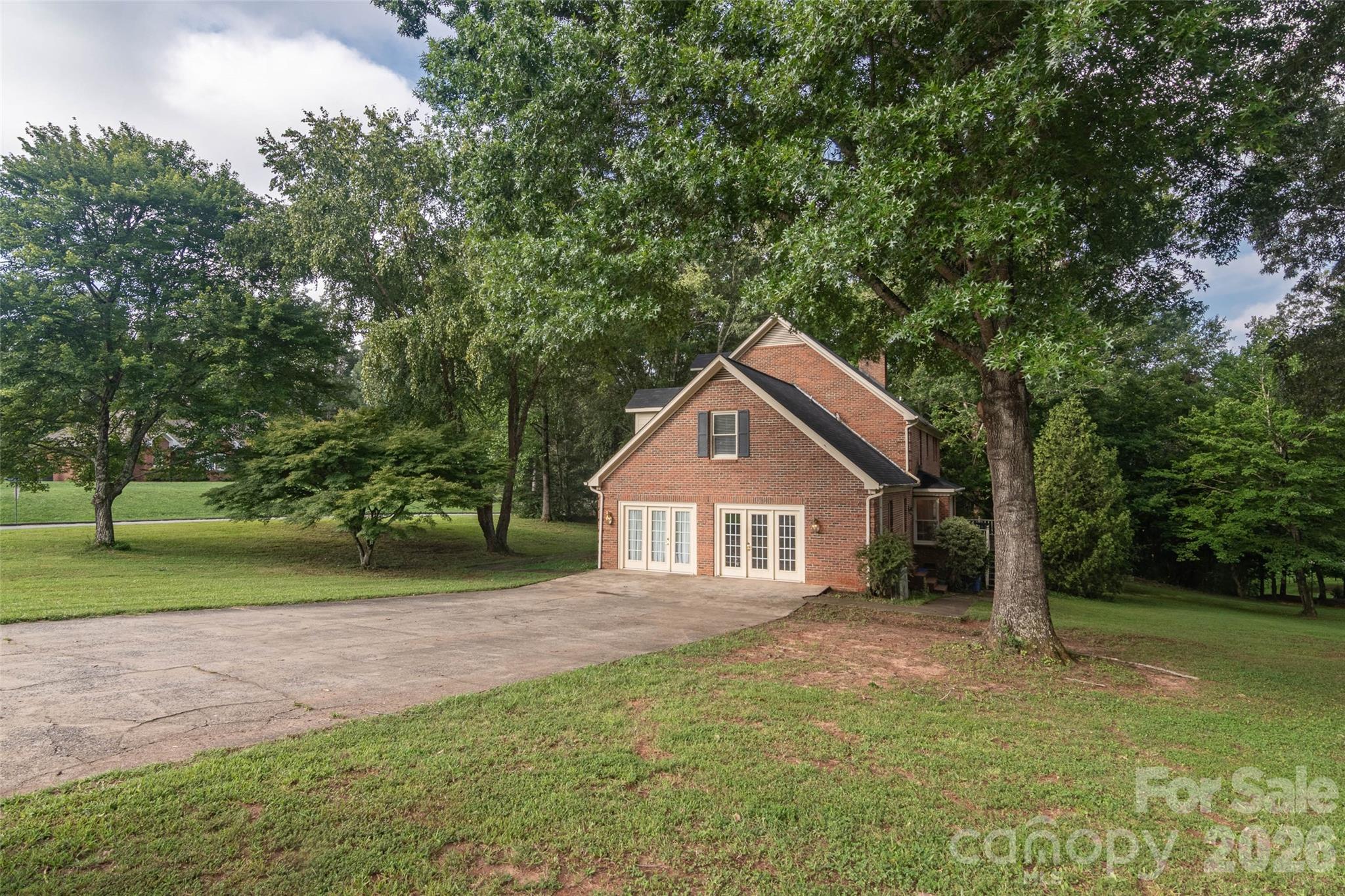 102 Ridgeview Drive