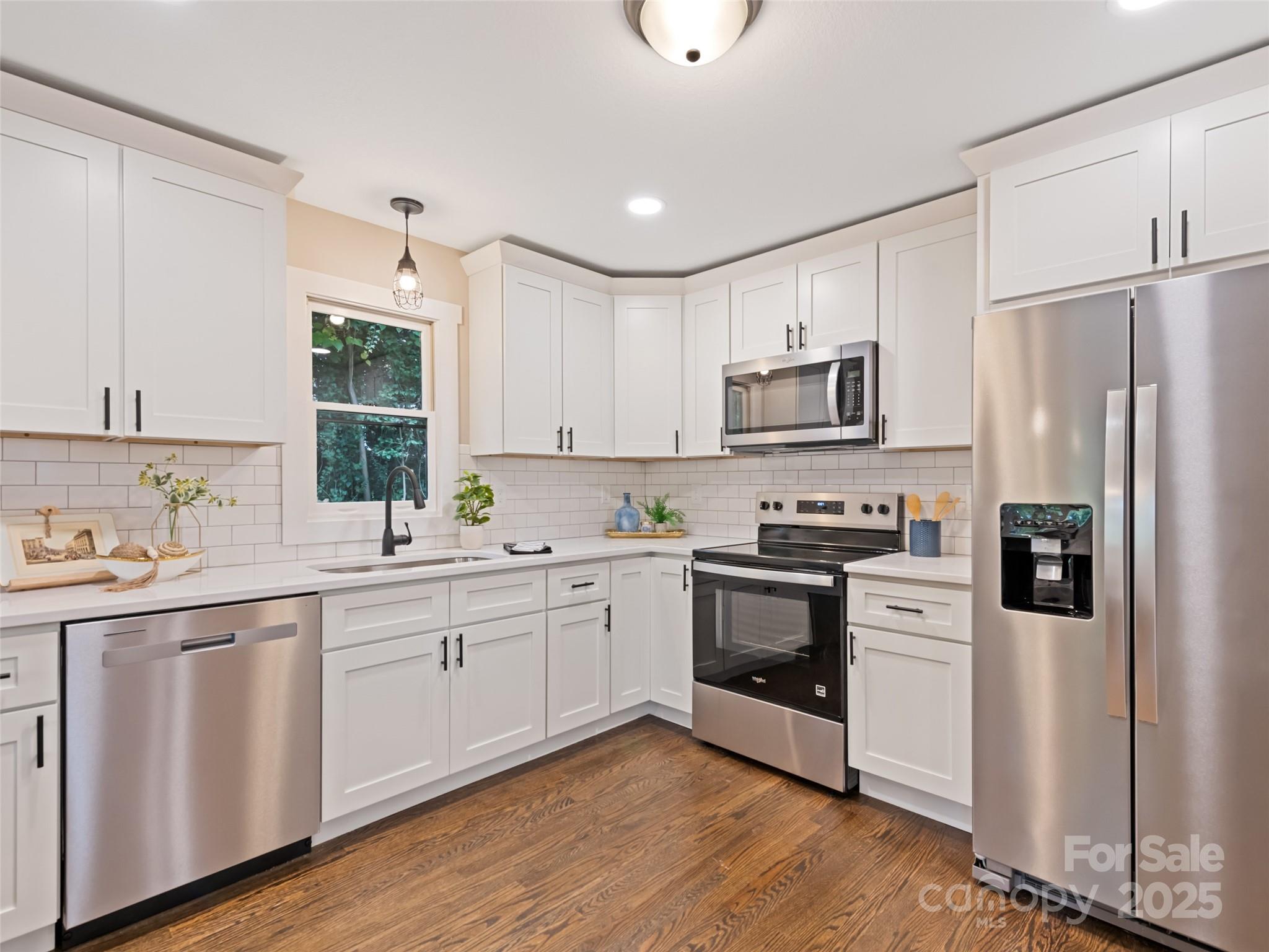 106 Arnold Heights