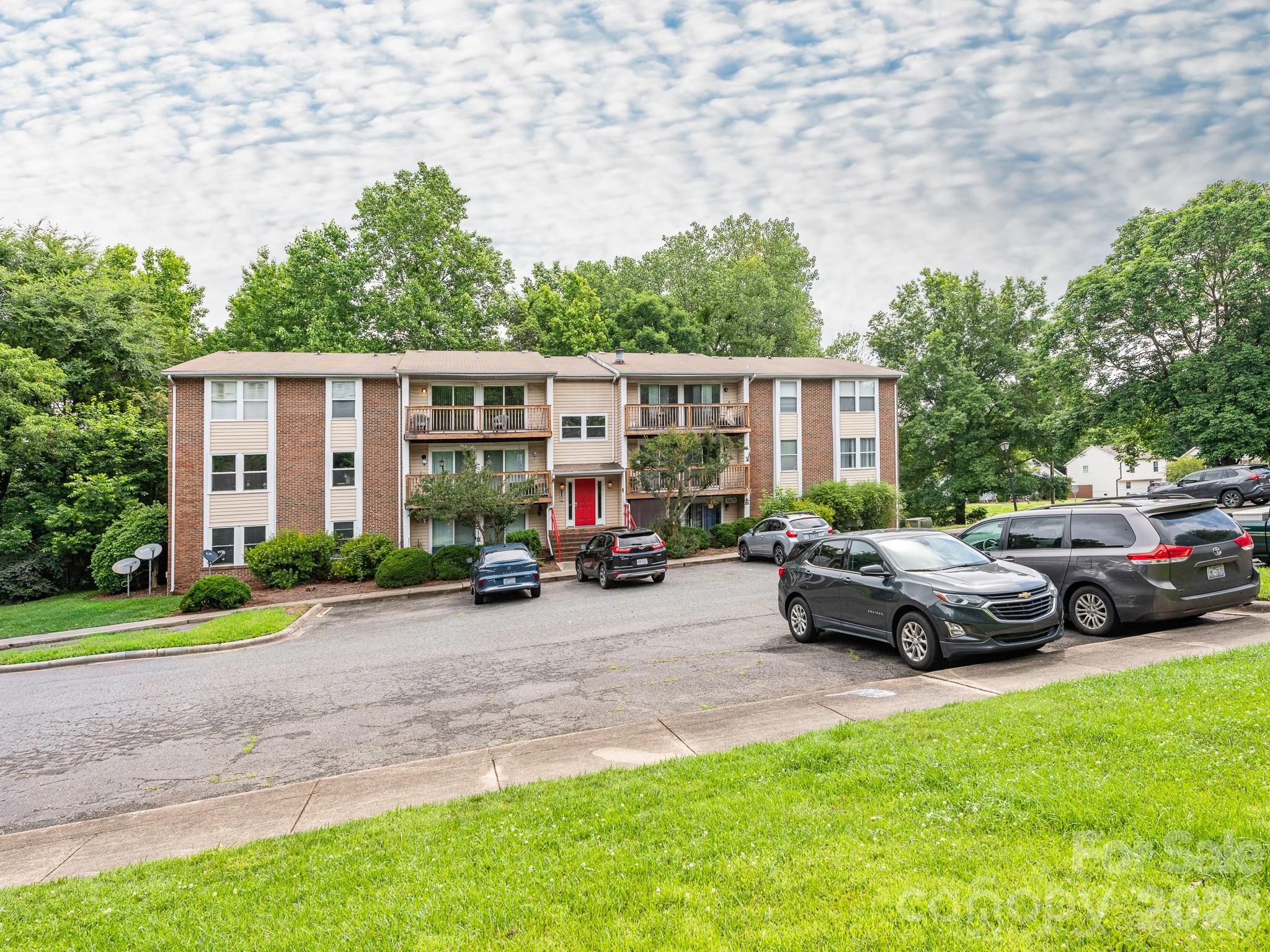 Pheasant Knoll - Residential