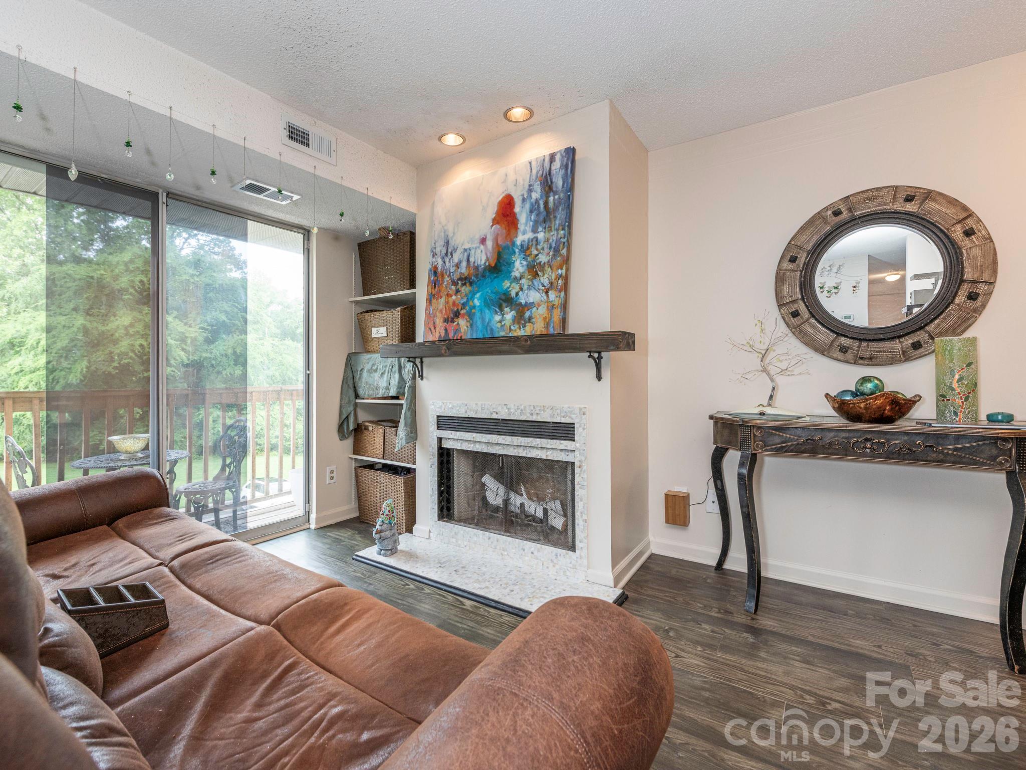 Pheasant Knoll - Residential