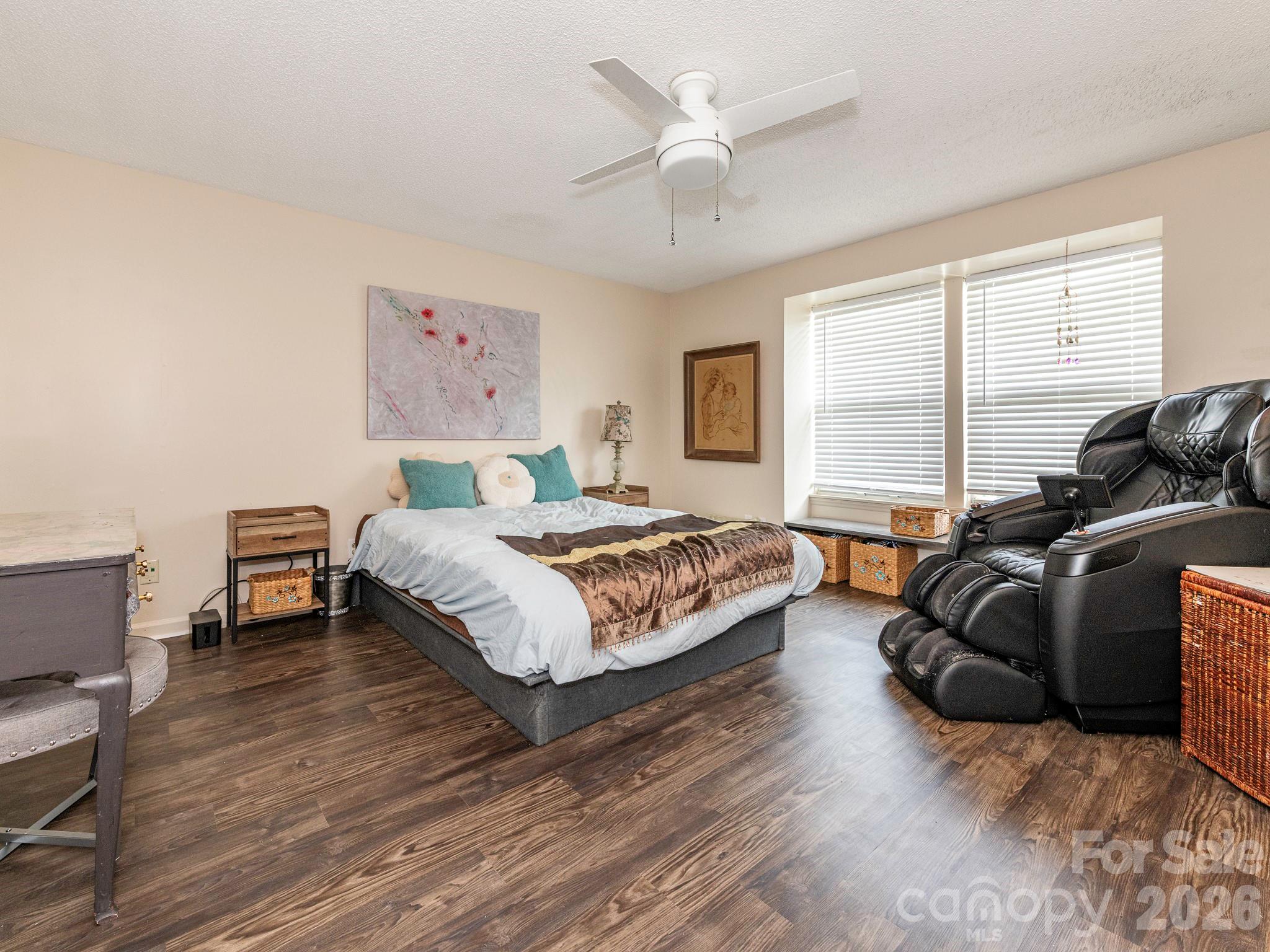 Pheasant Knoll - Residential