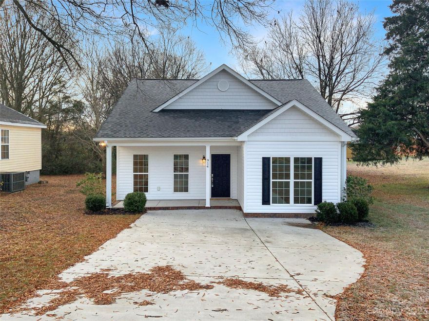 Welcome to this stunning property that offers a serene and natural color palette throughout. This home boasts versatile living spaces, providing the perfect opportunity to create your ideal environment. The primary bathroom features ample under sink storage, ensuring a clutter-free and organized oasis. Step outside and discover a delightful sitting area in the backyard, where you can unwind and soak up the tranquility of your surroundings. With its harmonious blend of style and functionality, this property is truly a dream come true. Don't miss your chance to make it yours!