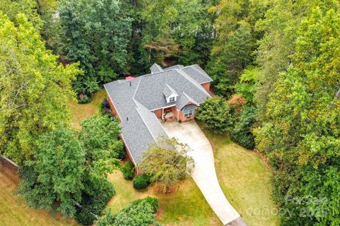 Photo of 316 Brigadier Drive, Clover, SC 29710 (MLS # 4308704)