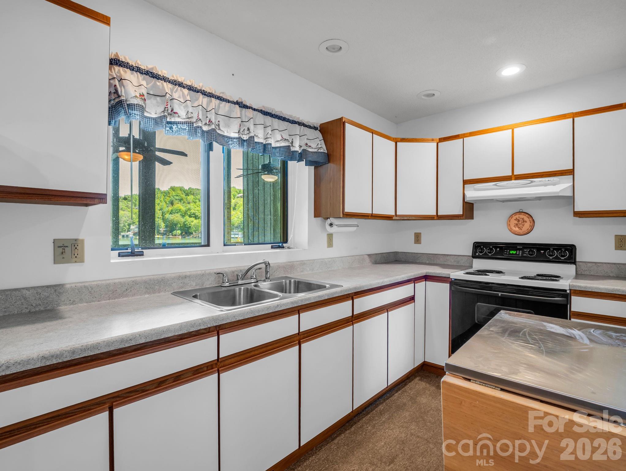 Rumbling Bald on Lake Lure - Residential