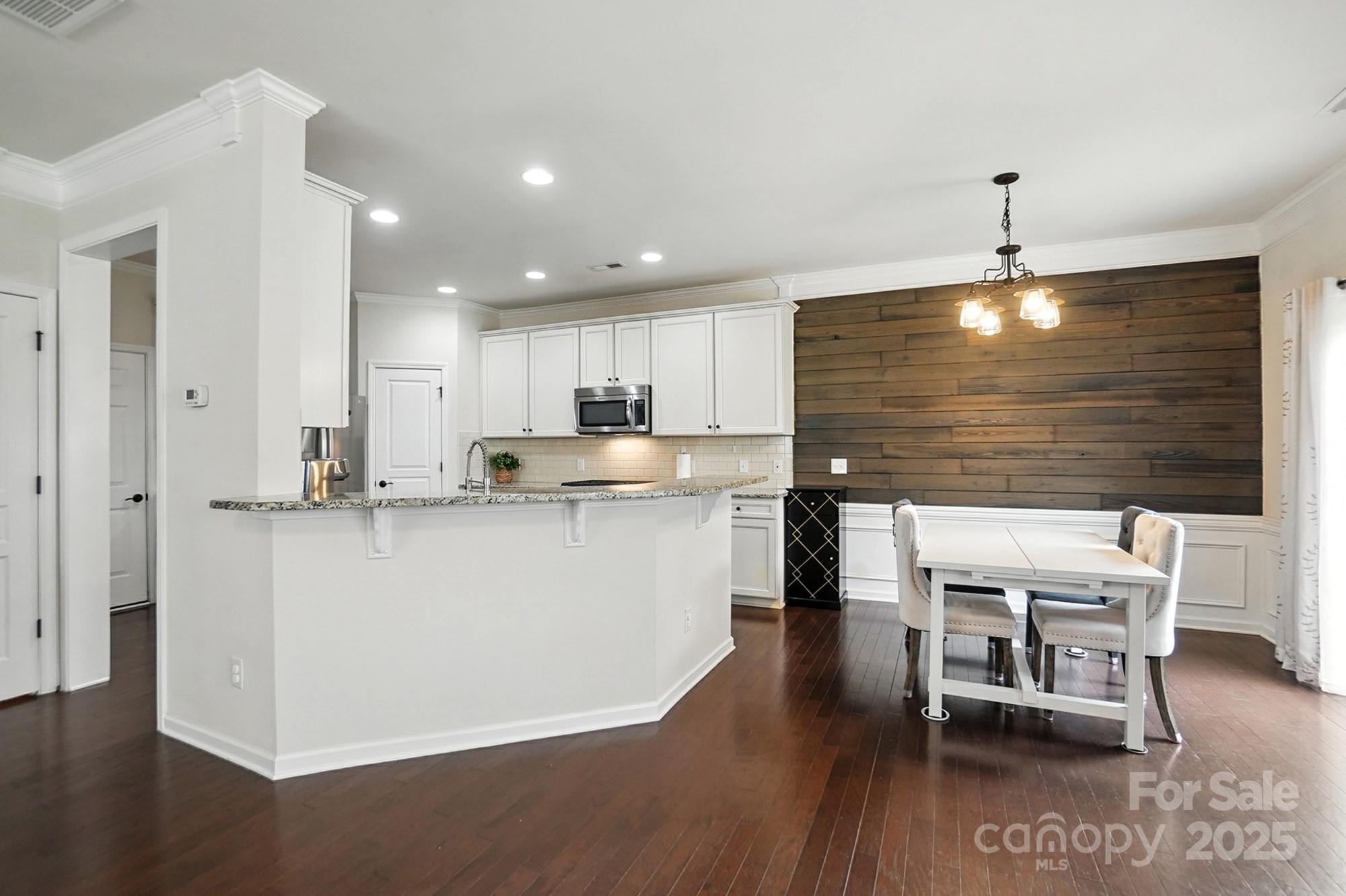 5856 Glassport Lane