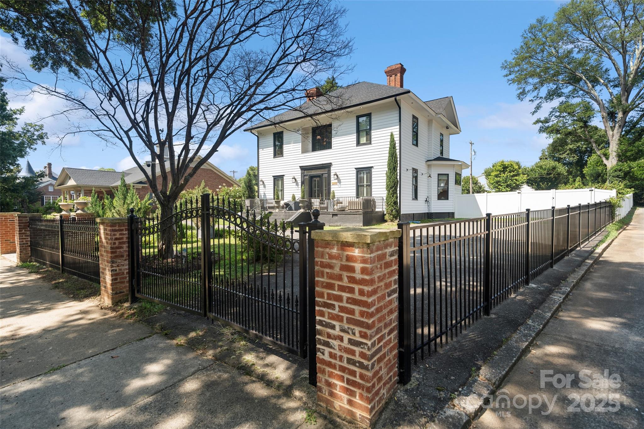 311 Oakland Avenue