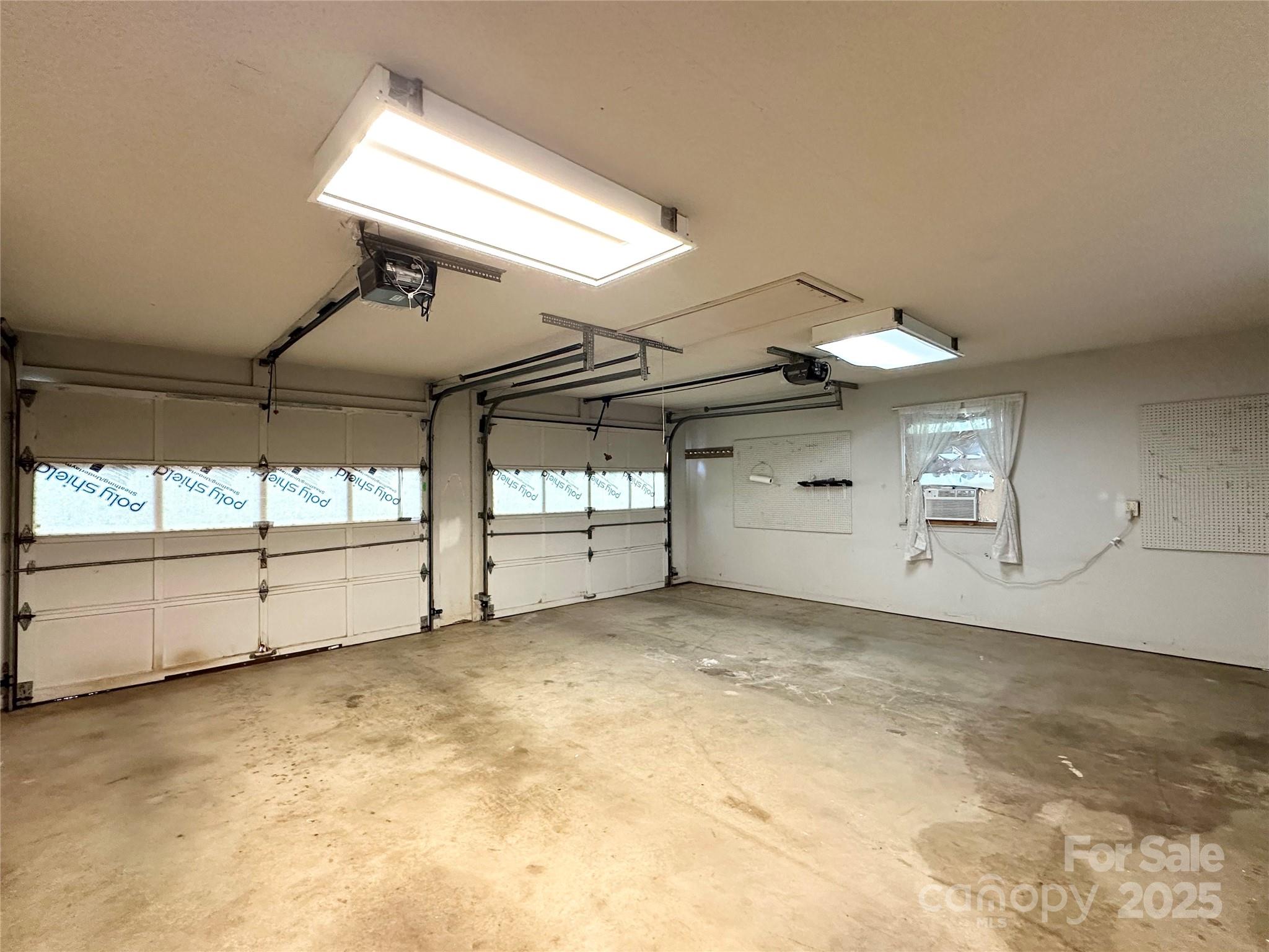 Granite Falls, North Carolina 28630, United States, 3 Bedrooms Bedrooms, ,3 BathroomsBathrooms,Residential,Active,154186