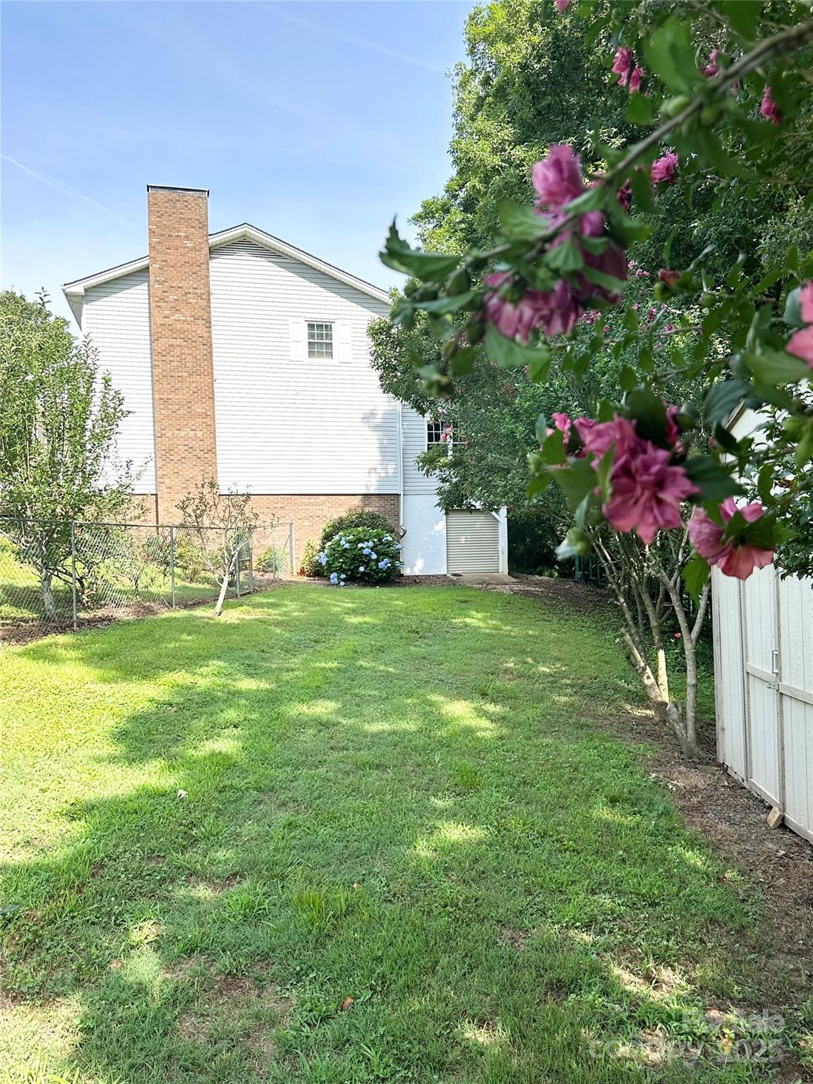 Granite Falls, North Carolina 28630, United States, 3 Bedrooms Bedrooms, ,3 BathroomsBathrooms,Residential,Active,154186