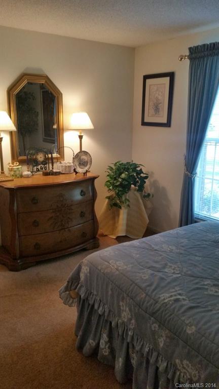 CandleLight Forest - Residential