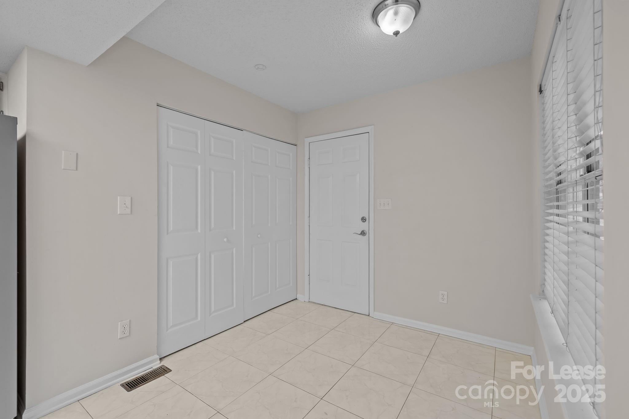 9024 Saint Thomas Lane