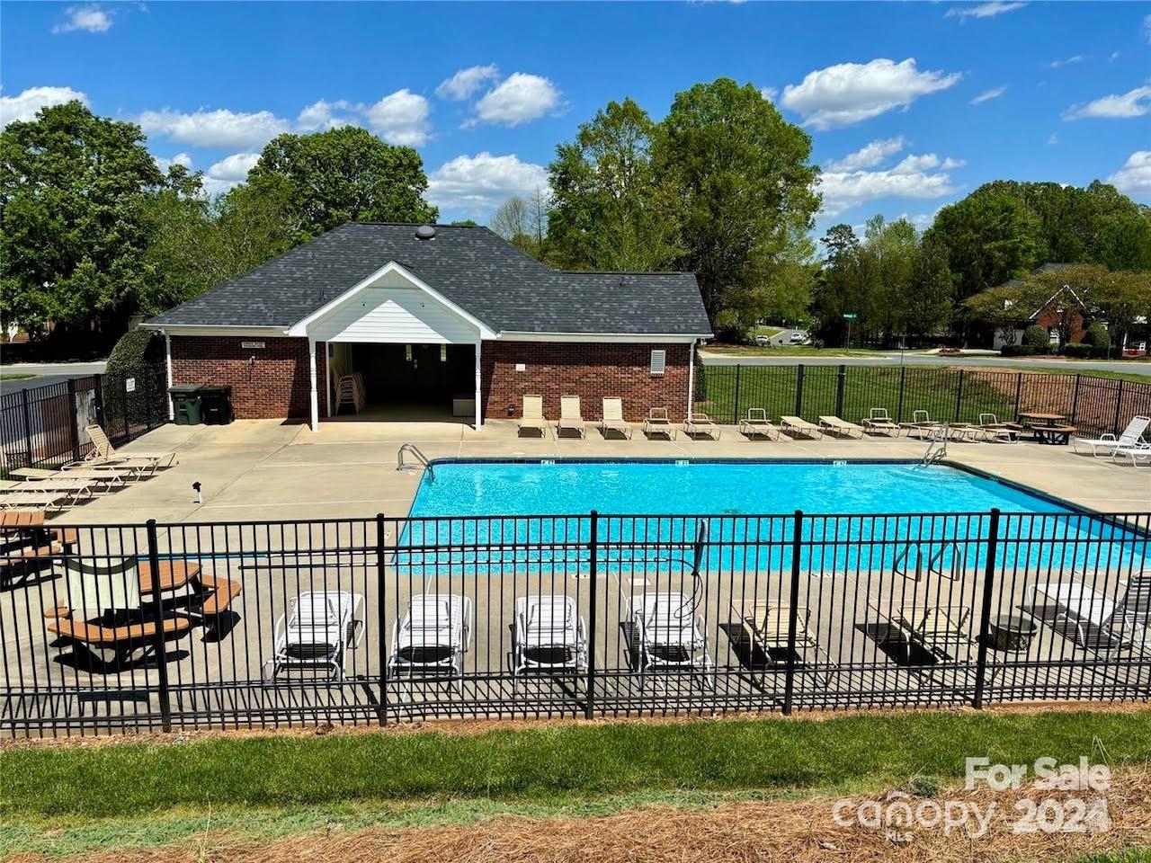 Savannah Way - Residential