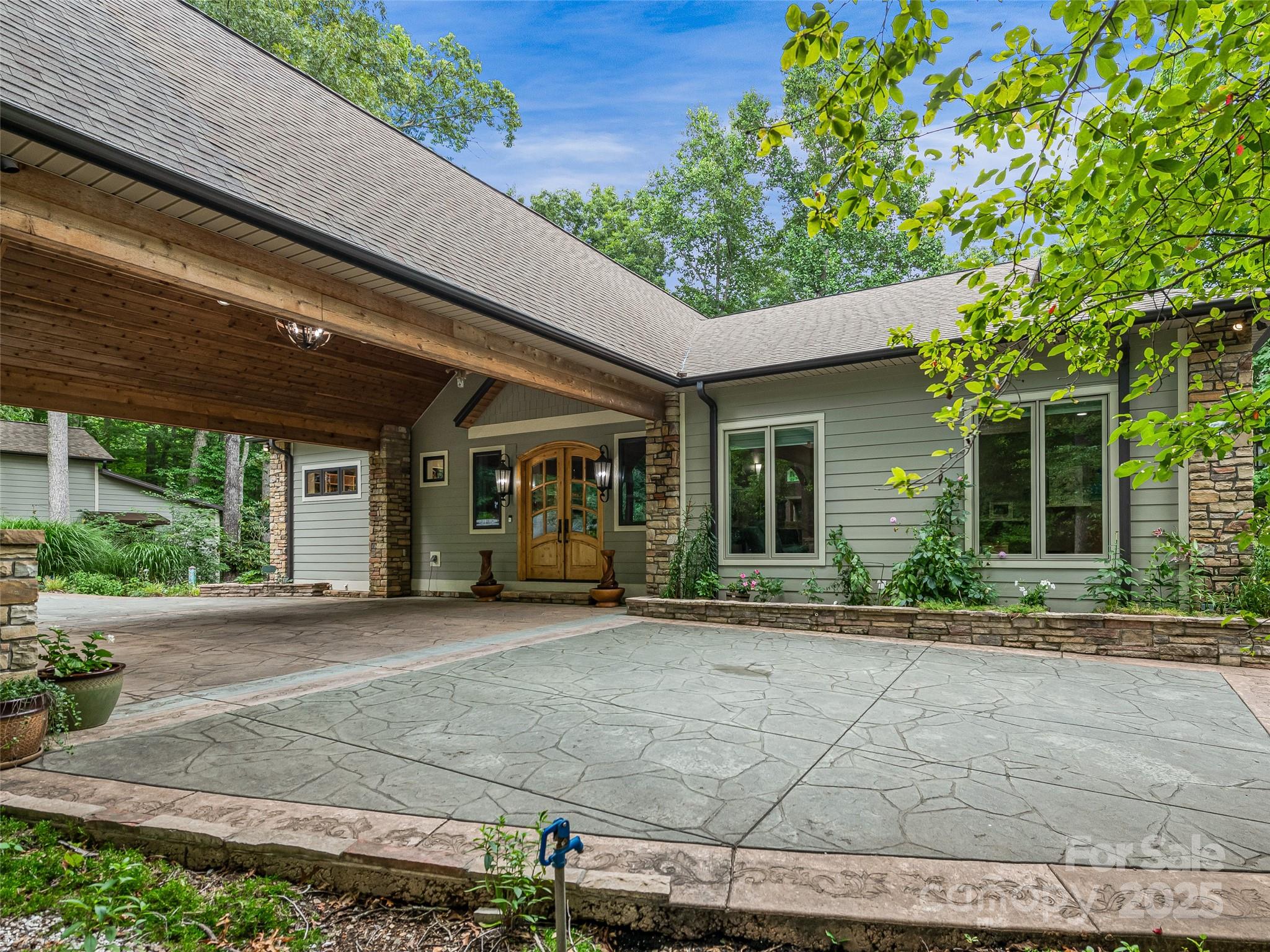 105 Blackberry Lane