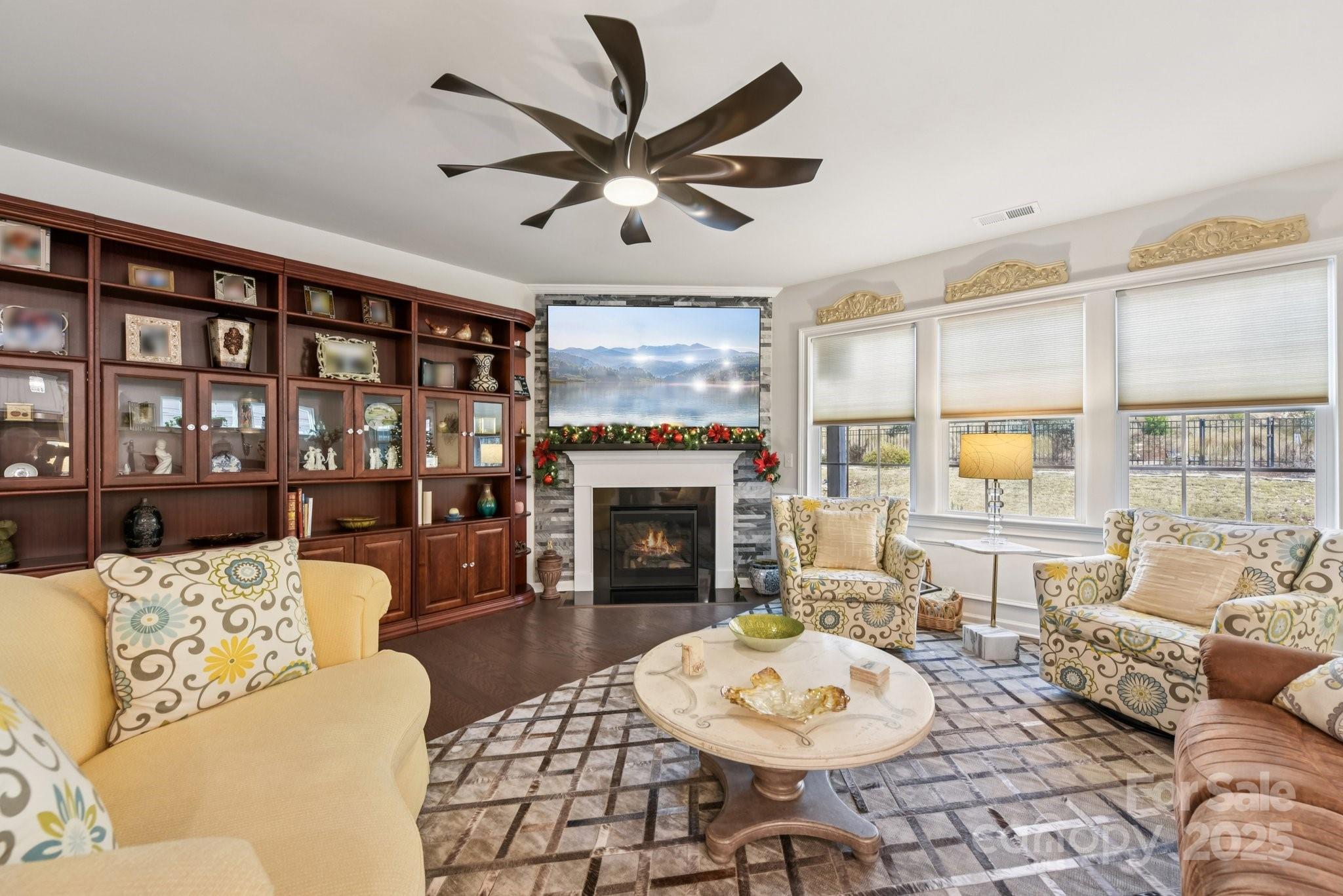 5105 Chegall Crossing Way