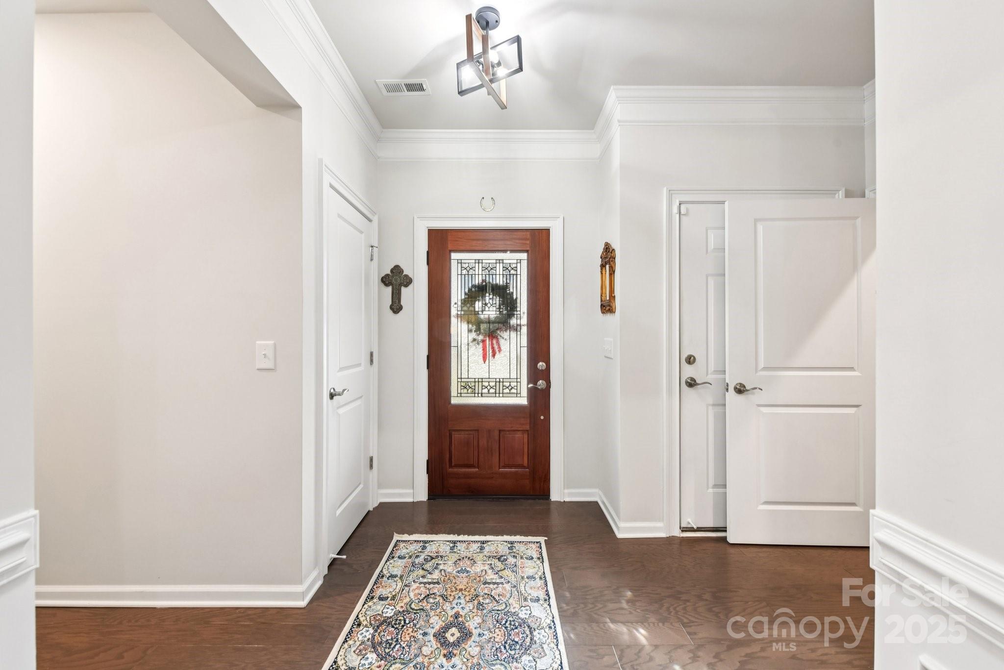 5105 Chegall Crossing Way