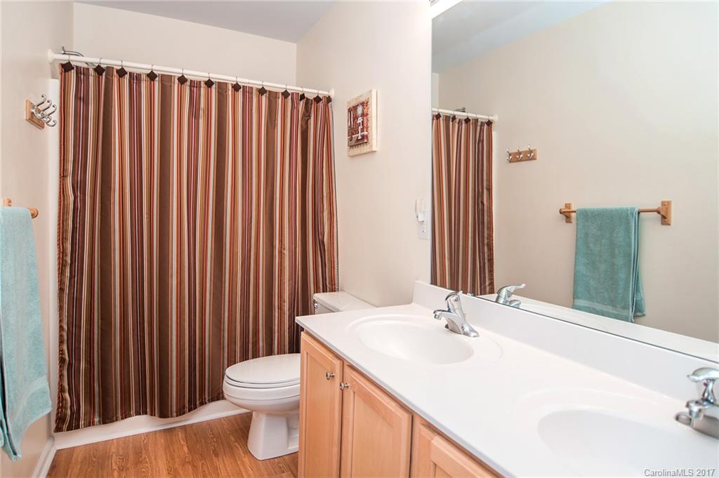 Autumn Cove At Lake Wylie - Residential