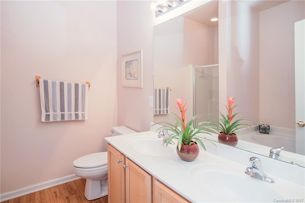 Autumn Cove At Lake Wylie - Residential