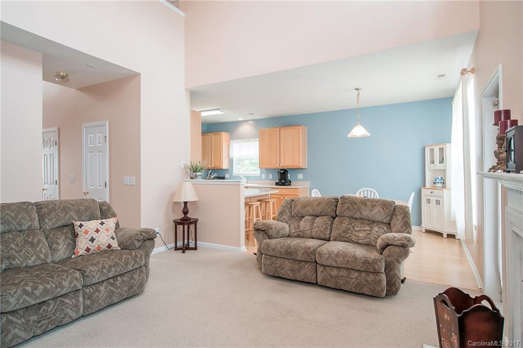 Autumn Cove At Lake Wylie - Residential