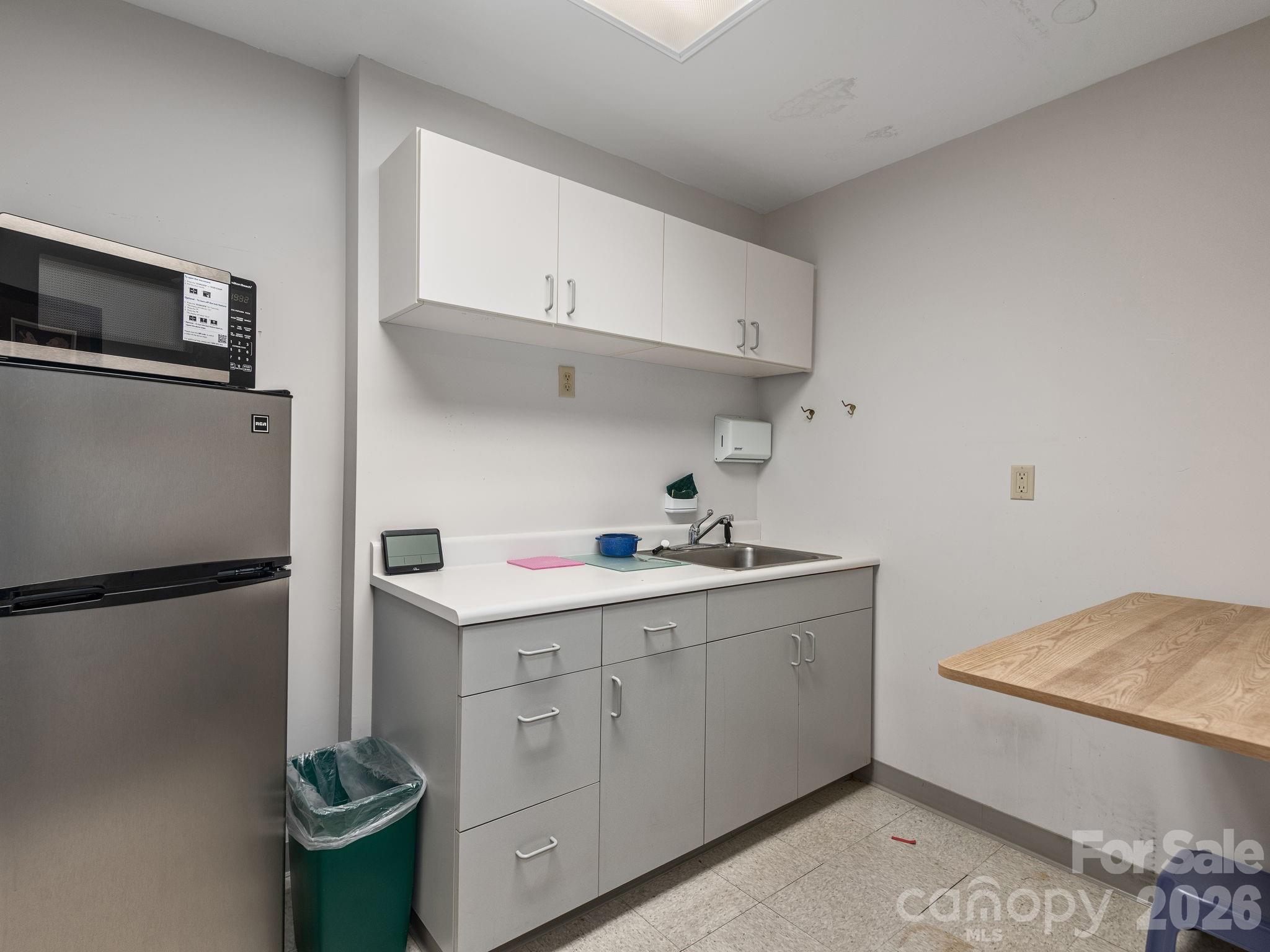 7 Walden Ridge Drive 200