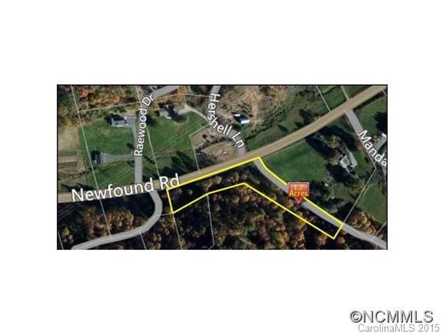 Great place to put a doublewide. Great location close to I40, making it easy to reach Asheville or Waynesville. 3 bedroom septic approval on file. Unrestricted!