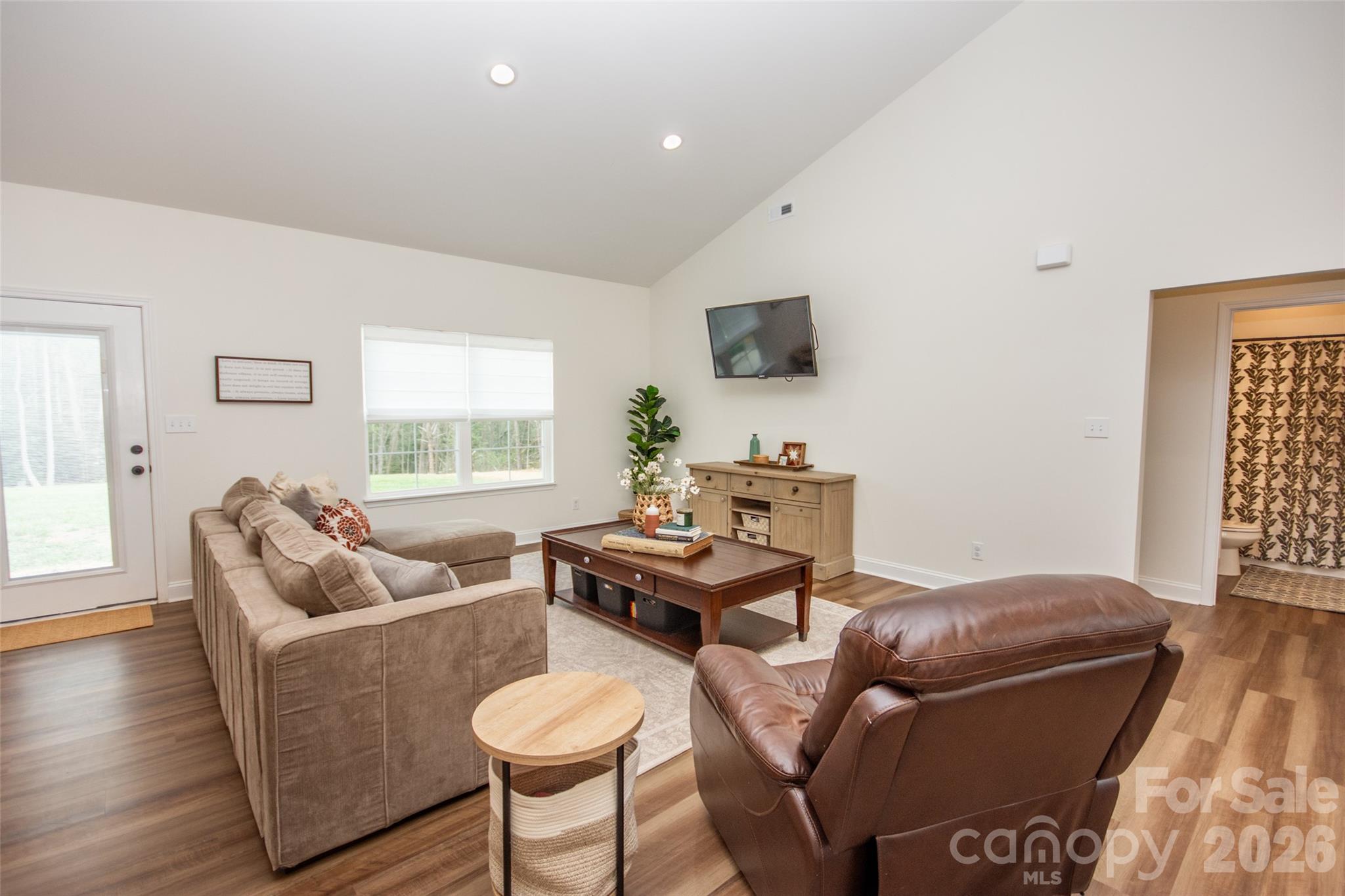 1686 Friendship Road