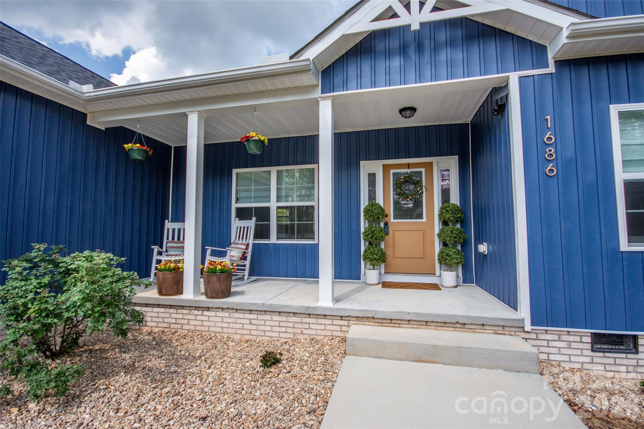 1686 Friendship Road