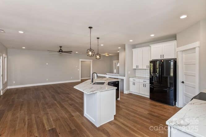 Hutch Mountain Estates - Residential