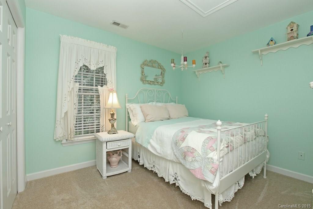 Willow Pond - Residential