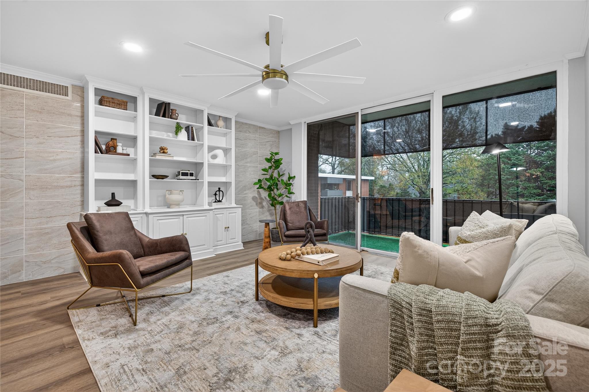 1300 Queens Road 409