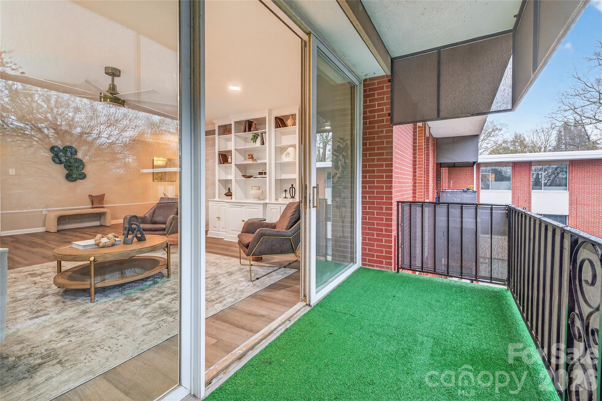 1300 Queens Road 409