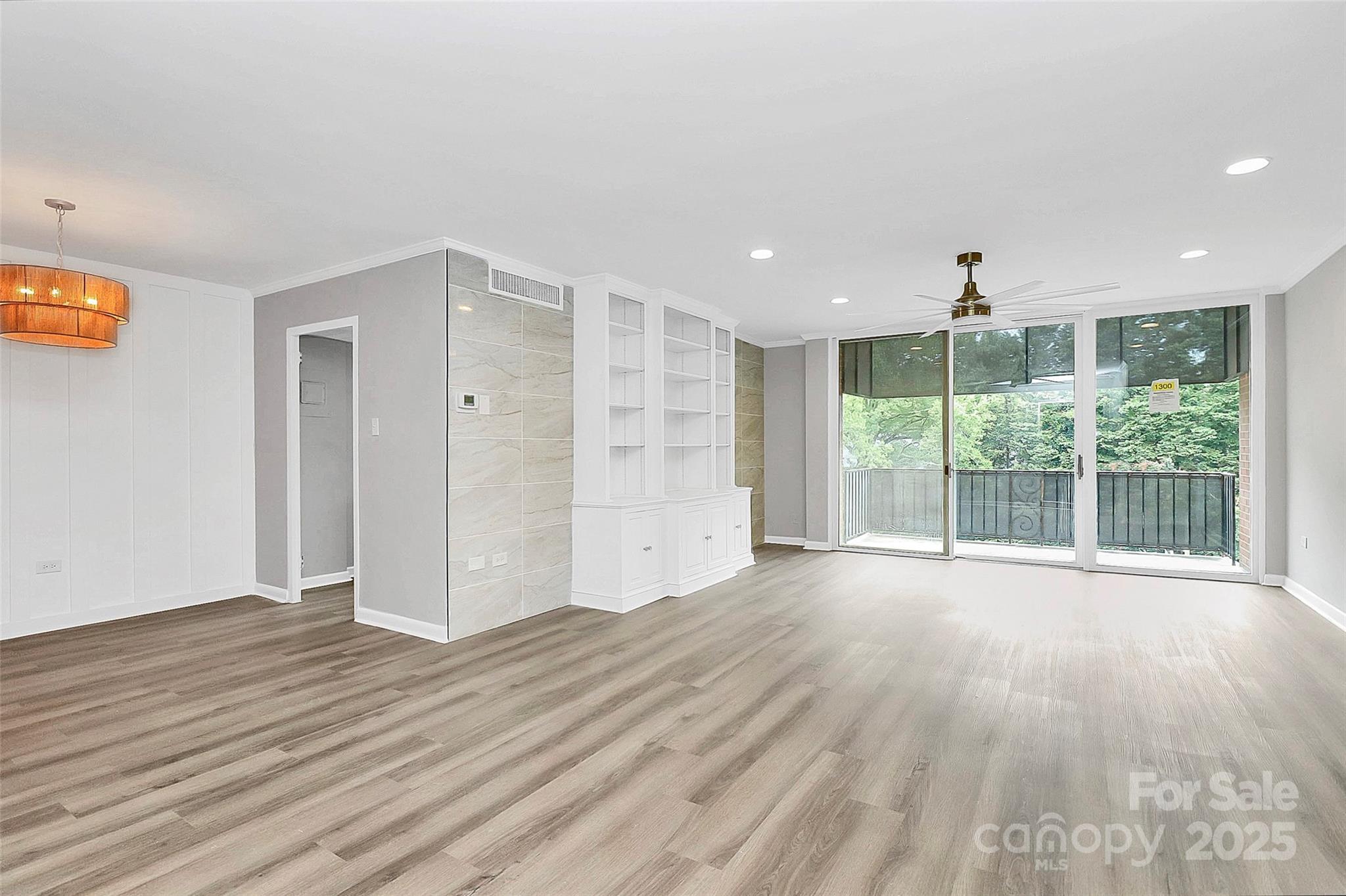 1300 Queens Road 409