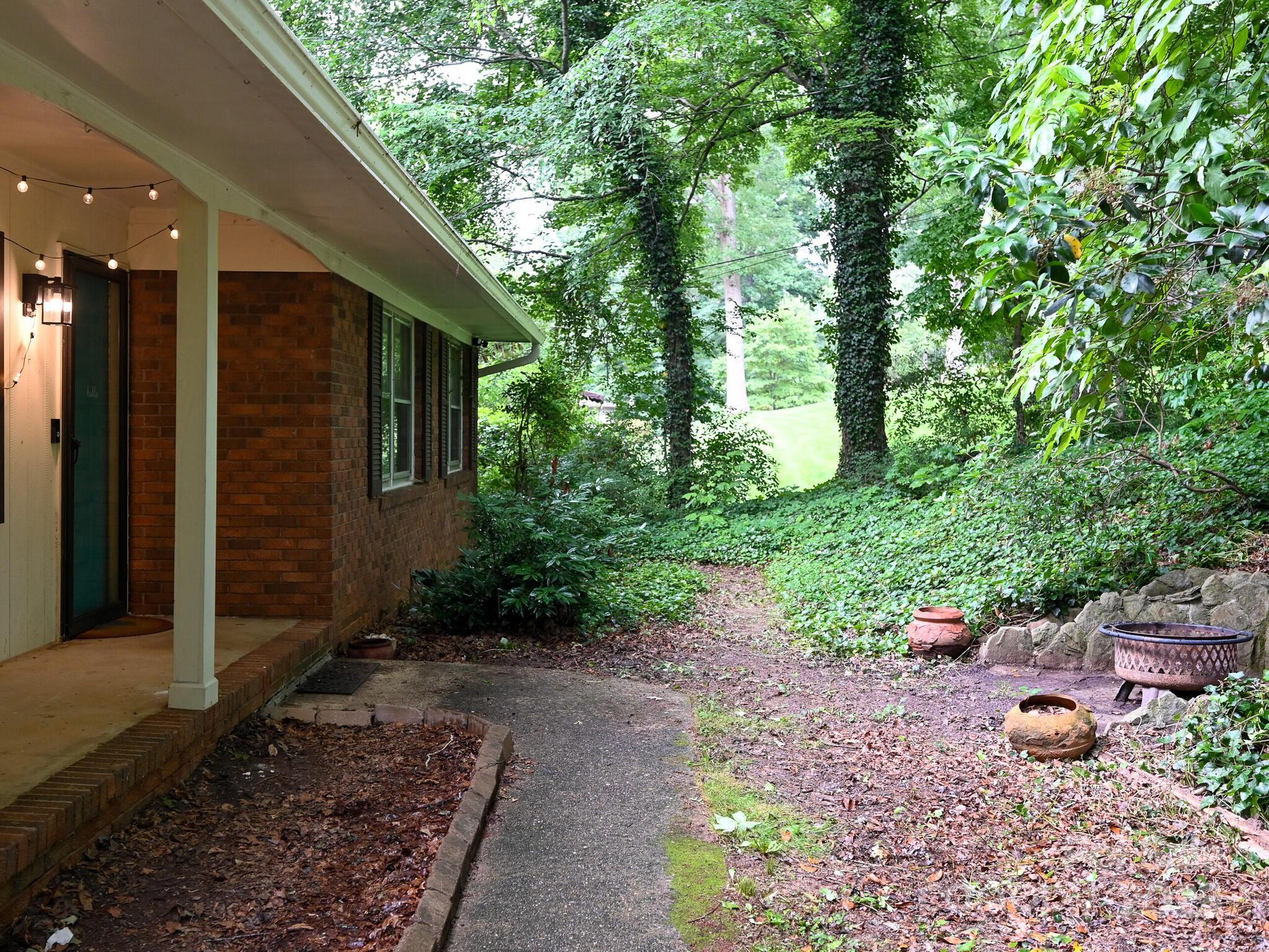 8 Mayfair Drive