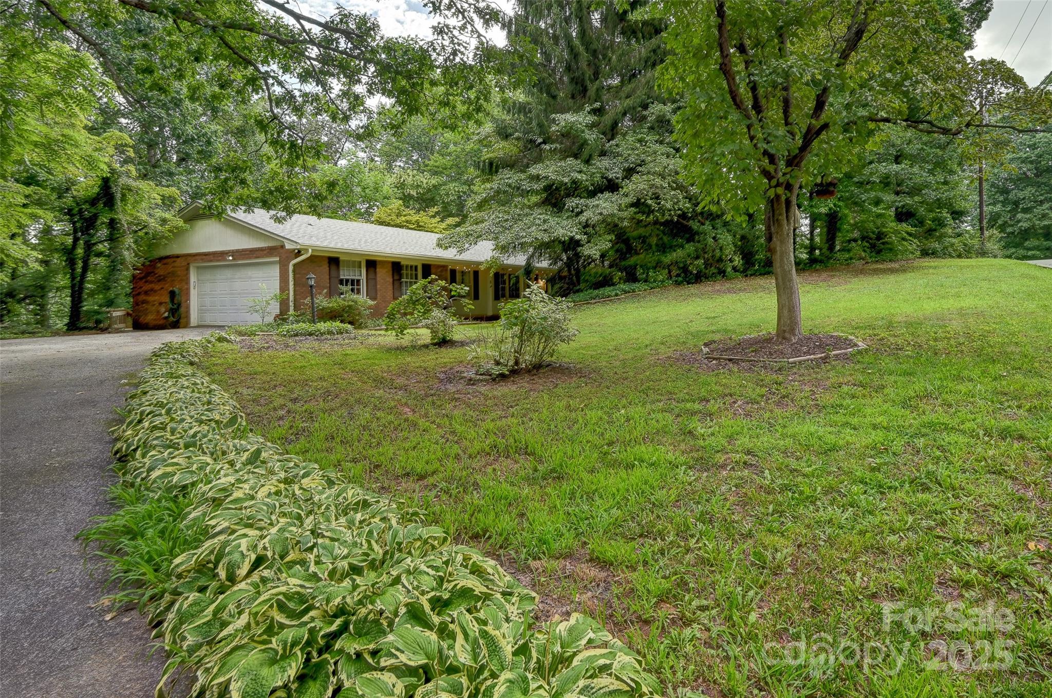 8 Mayfair Drive