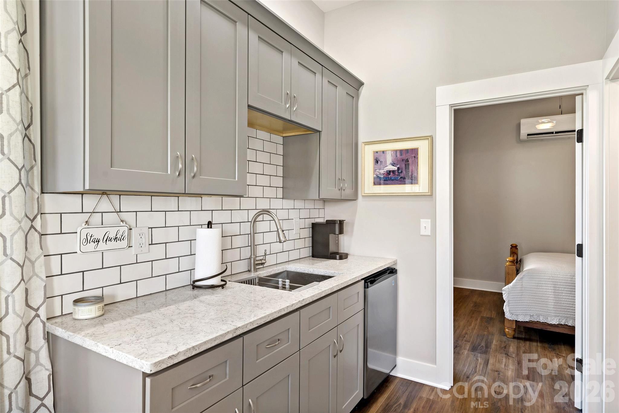 Bear Cliff - Residential