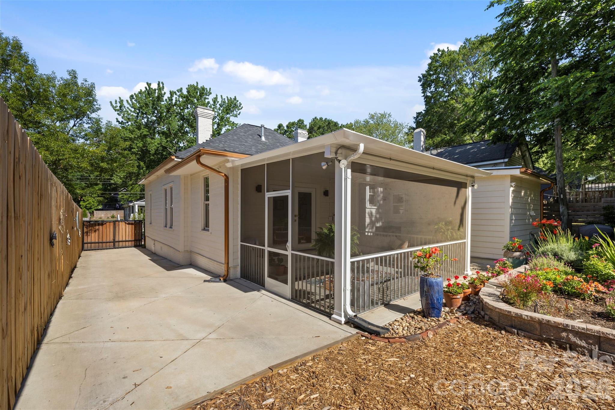 Villa Heights - Residential