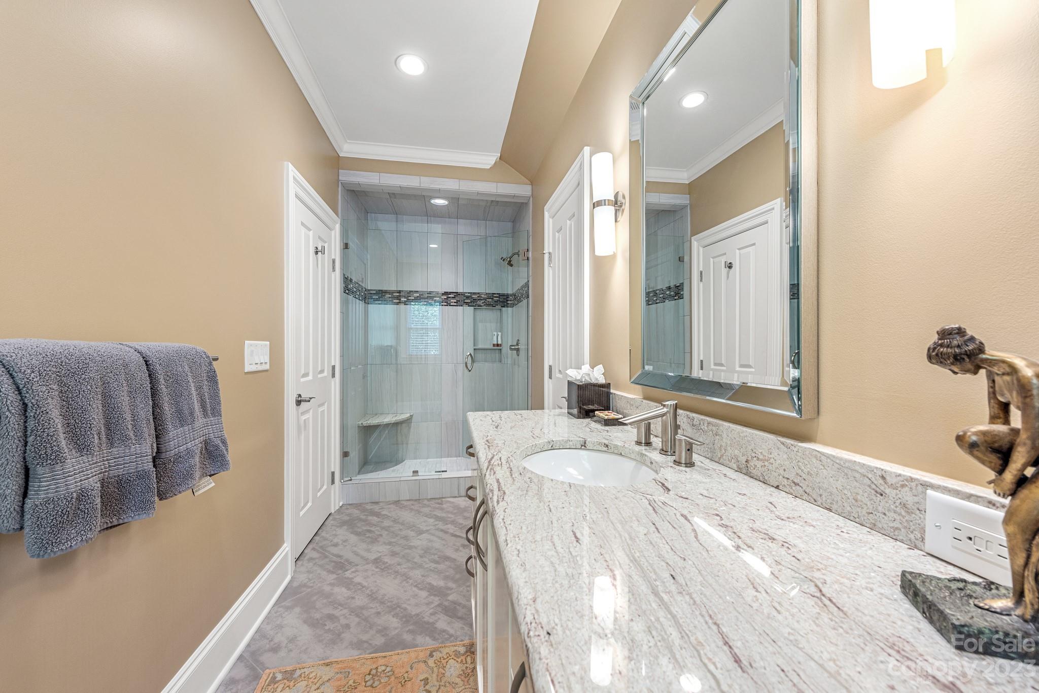 Seven Eagles - Residential